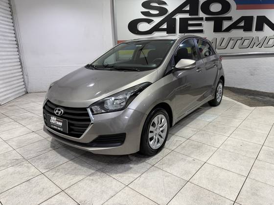 HYUNDAI HB20 1.0 COMFORT PLUS 12V FLEX 4P MANUAL